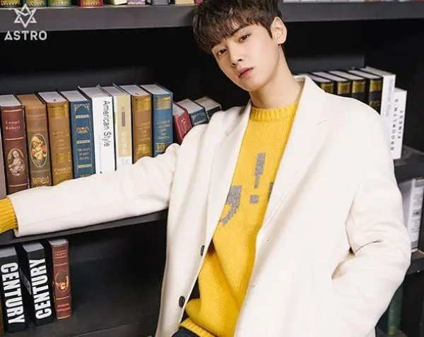 Cha Eun Woo Has an Honest Talk About Himself, Compliments About His Looks,  and More- MyMusicTaste