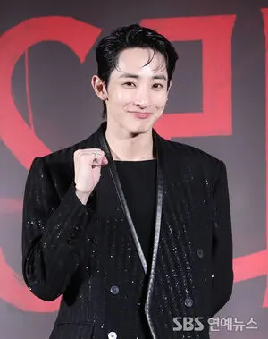 イ・スヒョク直筆サイン入り超大型写真…Lee Soo-hyuk…明日… イ・スヒョク直筆サイン入り2Lサイズ写真…Lee Soo-hyuk…明日…の